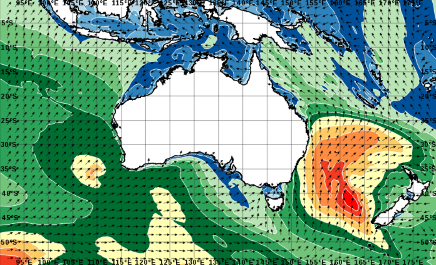 Powerful waves to hit Sunshine Coast this weekend